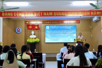 Chào mừng đoàn giáo sinh kiến tập tại Trường THCS và THPT Nguyễn Khuyến