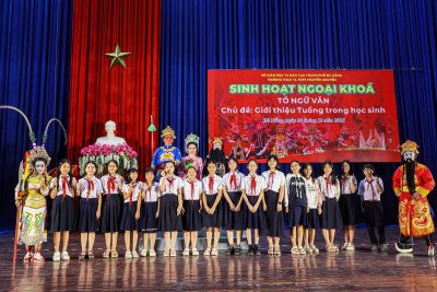 Hoạt động sân khấu hoá chương trình Ngữ văn: Gắn kết lý thuyết với trải nghiệm văn hoá truyền thống