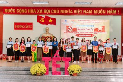 Đội văn nghệ Trường THCS và THPT Nguyễn Khuyến đạt Giải A tại các Liên hoan Văn nghệ Cấp Thành phố và Cấp Phường